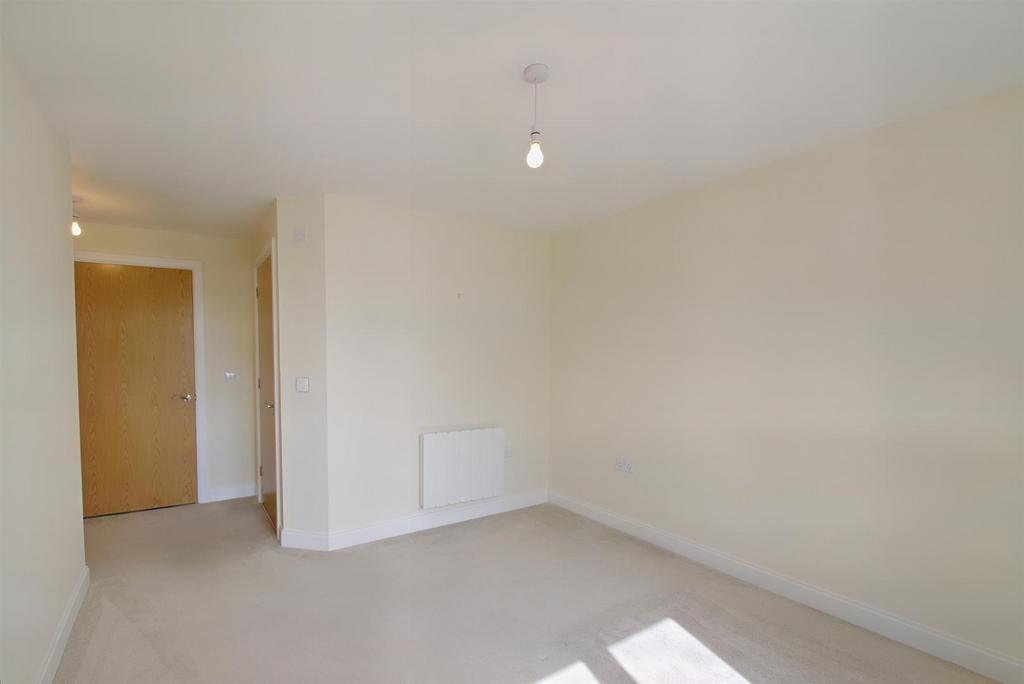 8550962-interior17-800.JPG
