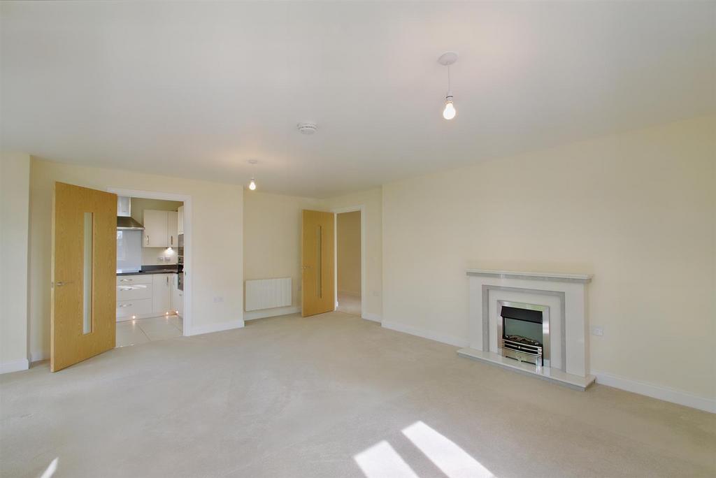 8550962-interior08-800.JPG