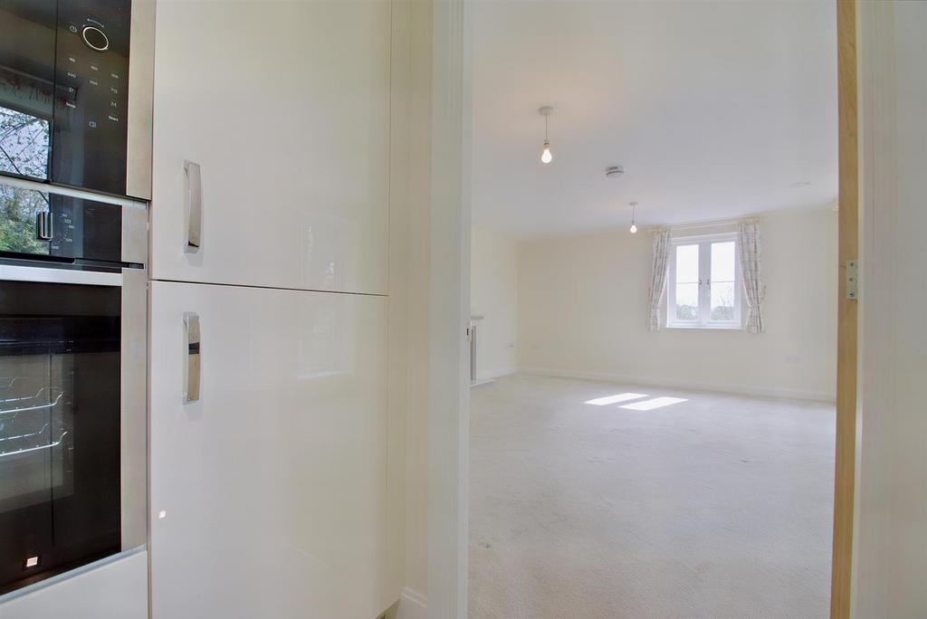 8550962-interior13-800.JPG