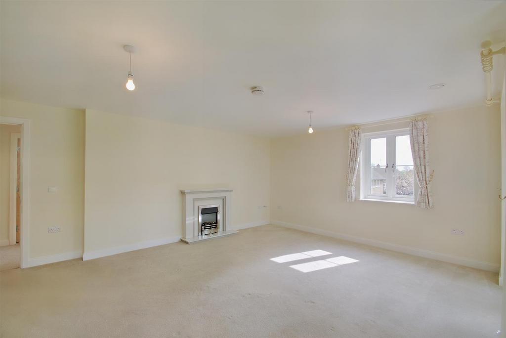 8550962-interior09-800.JPG
