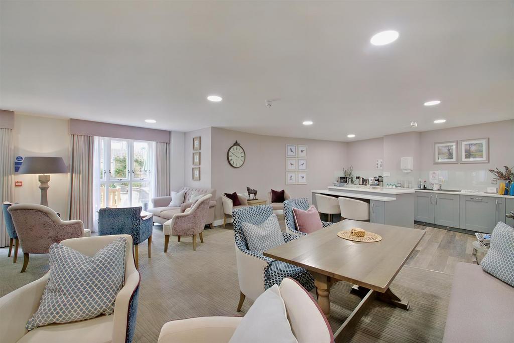 8550962-interior03-800.JPG