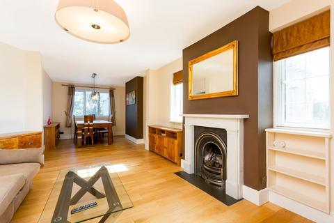 3 bedroom flat for sale, Haverstock Hill, London NW3