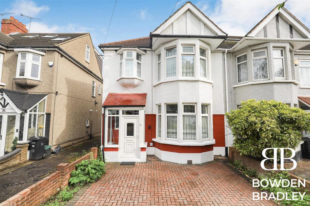 Glenwood Gardens, Gants Hill 3 bed end of terrace house for sale £600,000