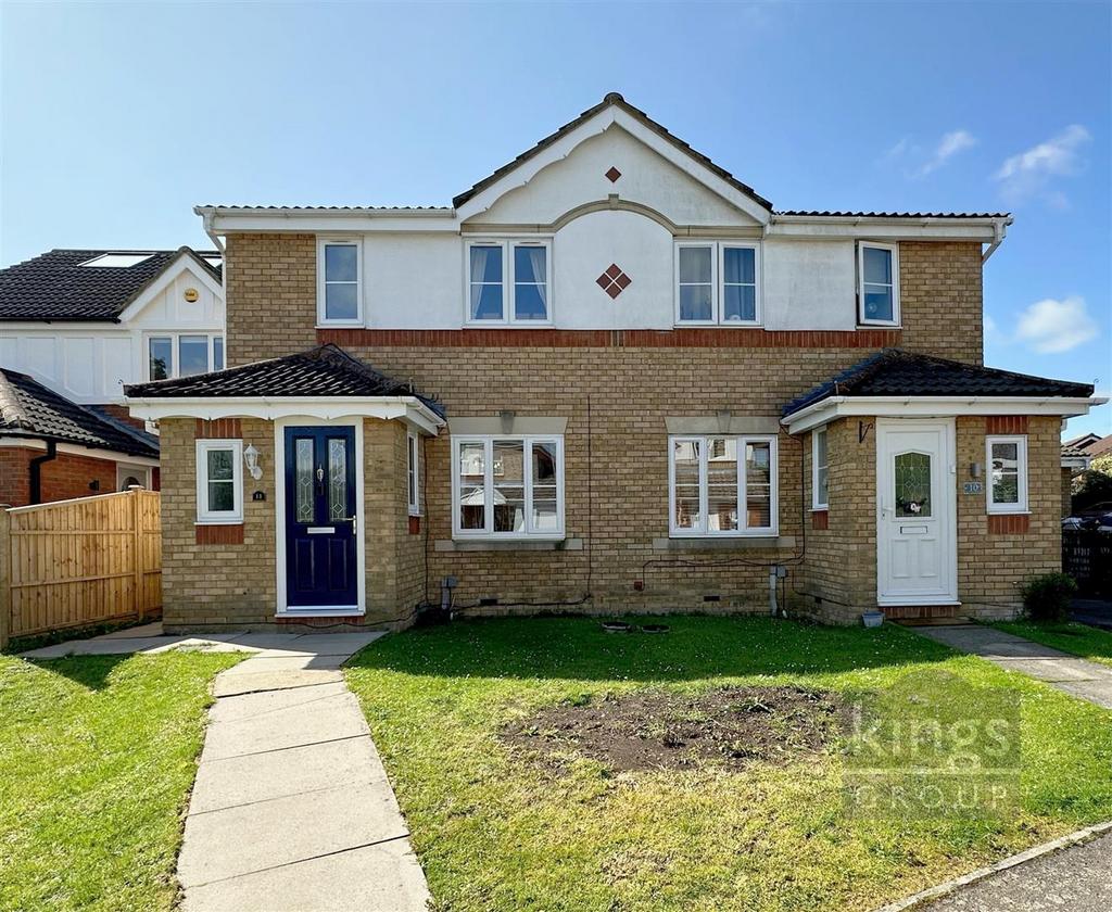 Heathcote Gardens, Harlow 3 bed semidetached house for sale £400,000