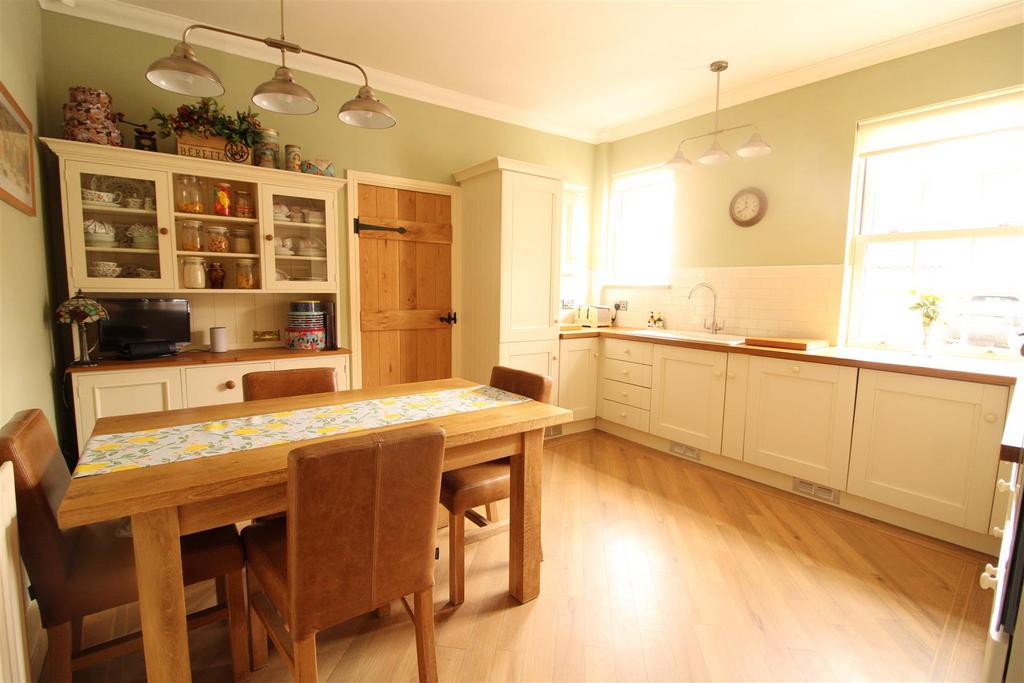 Blind Lane, Hurworth, Darlington 2 bed barn conversion £395,000