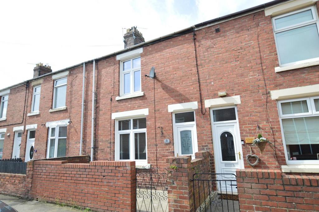 Onslow Terrace, Langley Moor, Durham 2 bed terraced house £650 pcm (£