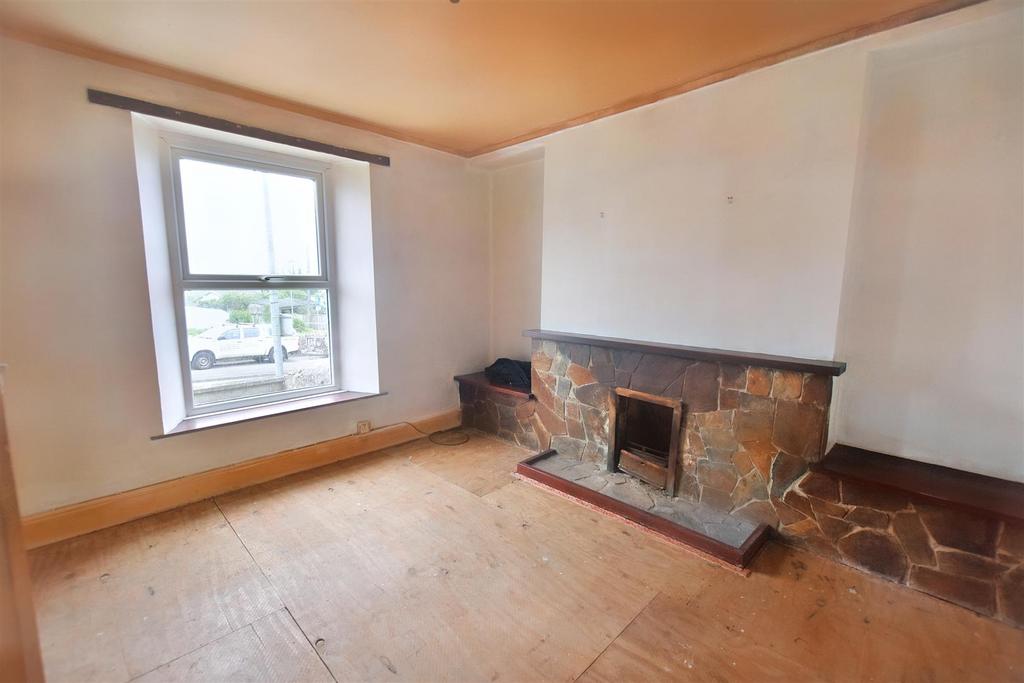 Agar Road, Illogan Highway, Redruth 2 bed end of terrace house for sale £149,950