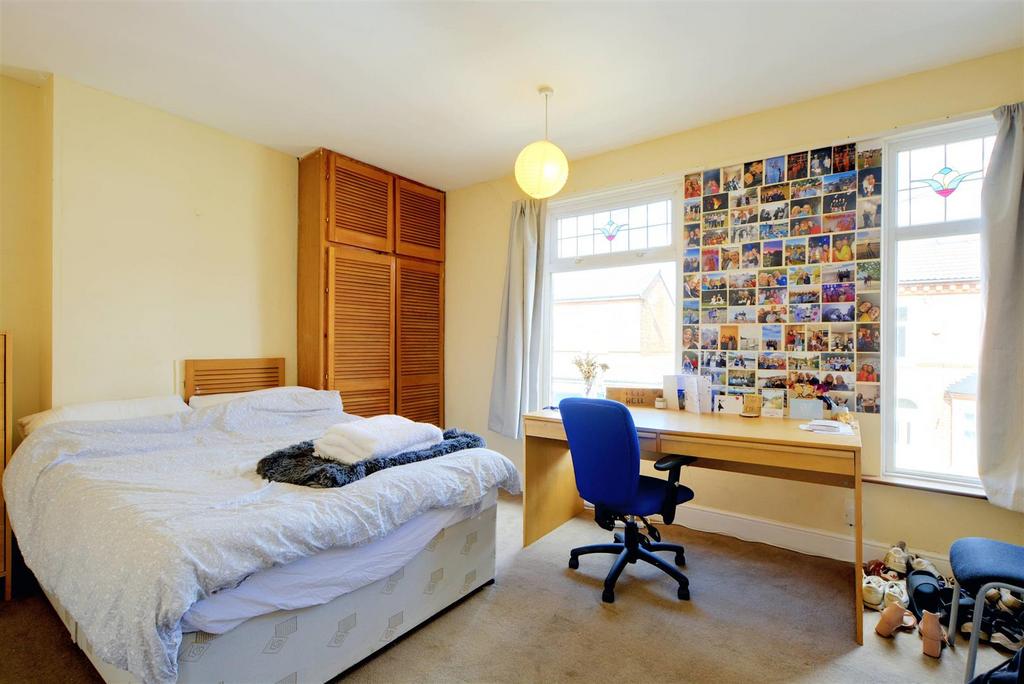 Bedroom 1 1.jpeg