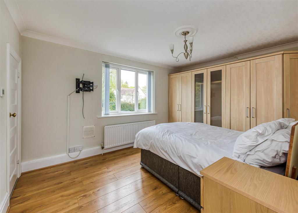 94 Codsall Road-bed2.jpg