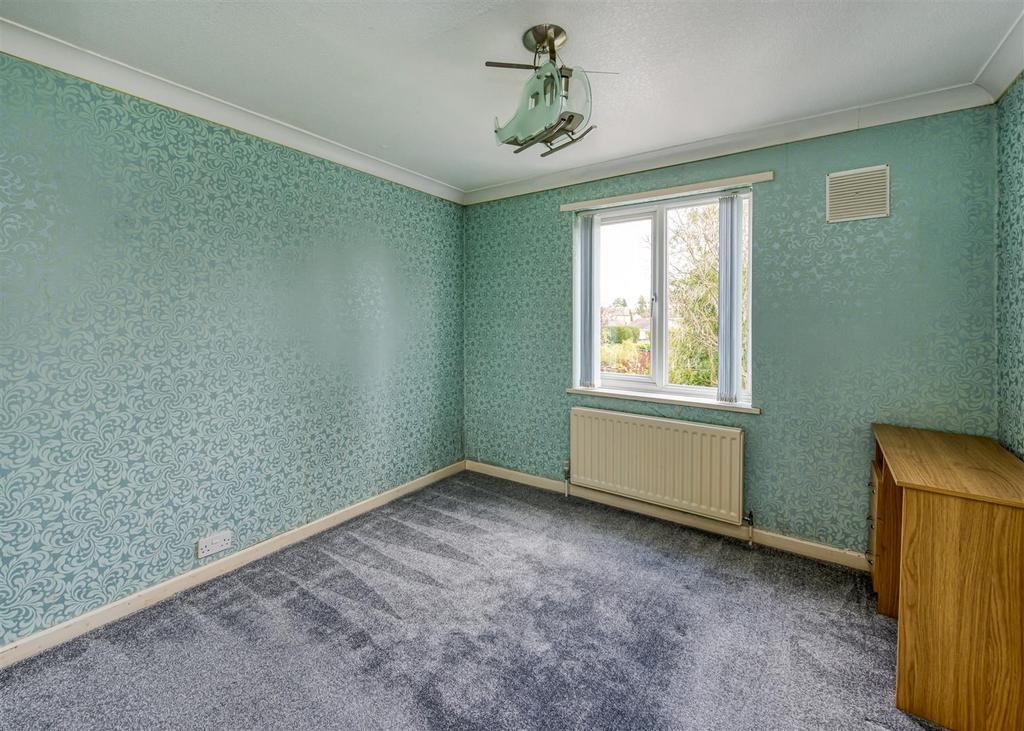 94 Codsall Road-bed5.jpg