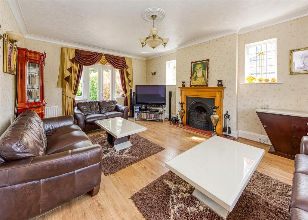 94 Codsall Road-lounge2.jpg