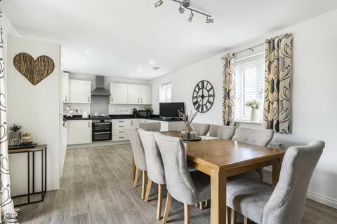 27 Gemini Way, Brackley, NN13 6QR
