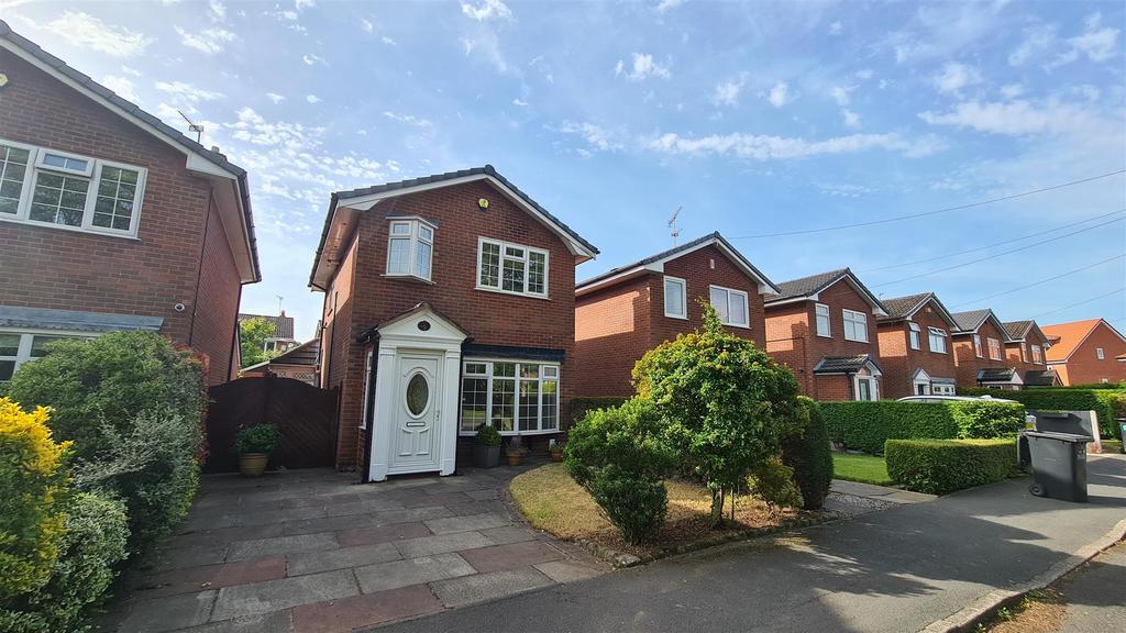 Dunlin Close, Poynton, Stockport 3 bed house for sale £359,950