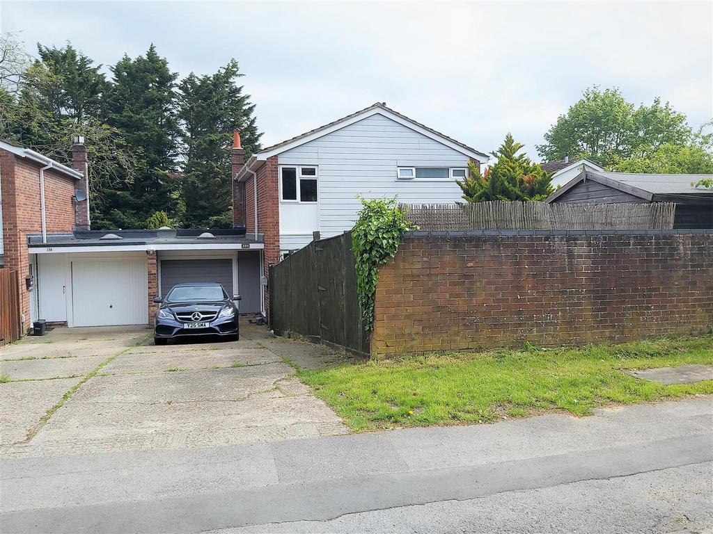 Lowfield Road, Caversham, Reading 4 bed link detached house for sale