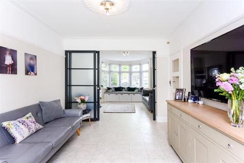 45 Queens Grove Road, London, E4 7BT