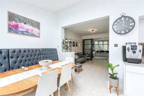 45 Queens Grove Road, London, E4 7BT