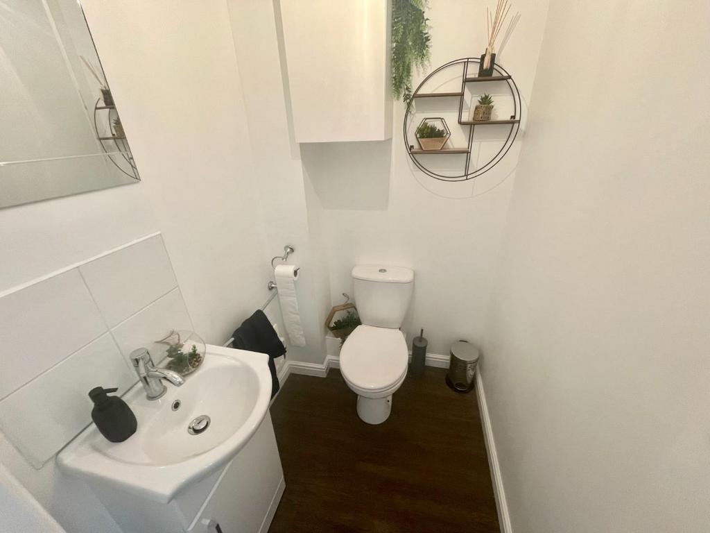 Cloakroom/WC