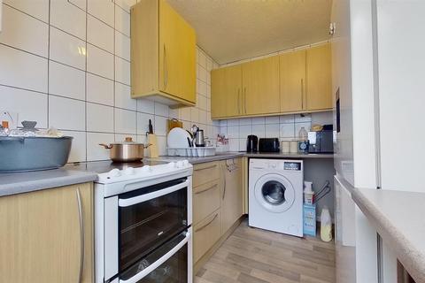 67b Downs Barn Boulevard, Downs Barn, Milton Keynes, MK14 7LL