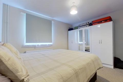 67b Downs Barn Boulevard, Downs Barn, Milton Keynes, MK14 7LL