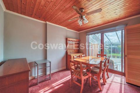 29 Milespit Hill, London, NW7 2PJ