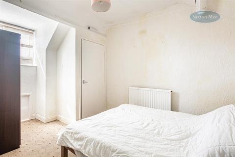 9 Carnaby Road, Sheffield, S6 2NH