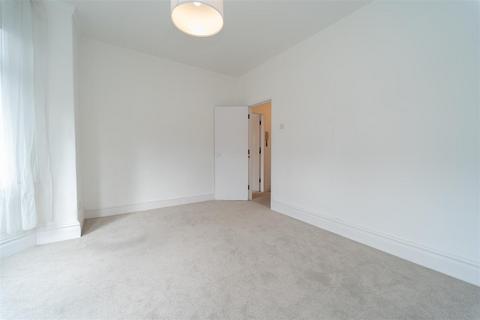 Flat 3, 3 Athol Road, Manchester, M16 8QW