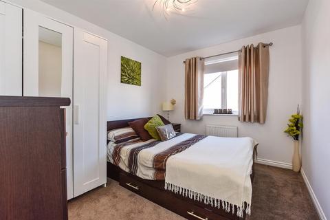 21 Alder Road, Andover, SP11 6YZ