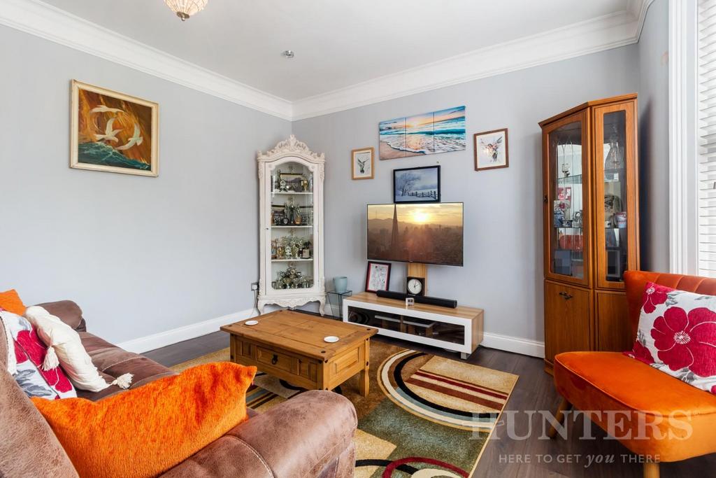 FFF, 35 Sutherland Road N17 0 BN-9.jpg