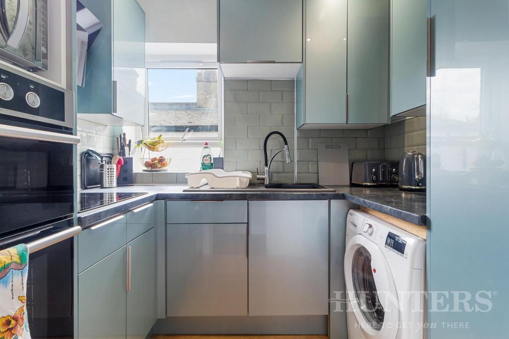 FFF, 35 Sutherland Road N17 0 BN-4.jpg
