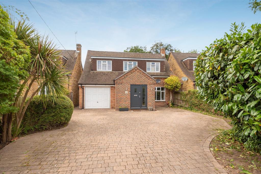 Fernbank Road, Ascot 4 bed detached house for sale £675,000