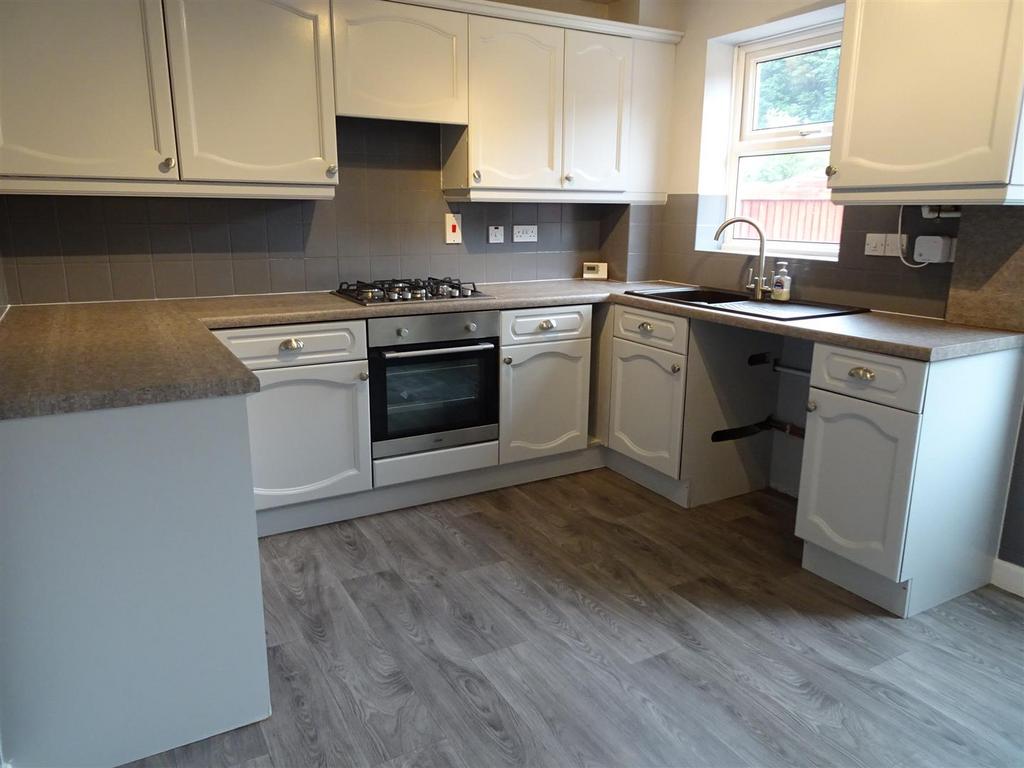 Dunwoody Close, Mansfield 2 bed semidetached house to rent £725 pcm