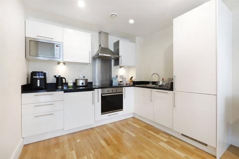 1 bedroom apartment to rent, Cobalt Point, 38 Millharbour, London, E14