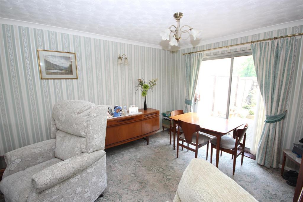 Dining Area.JPG