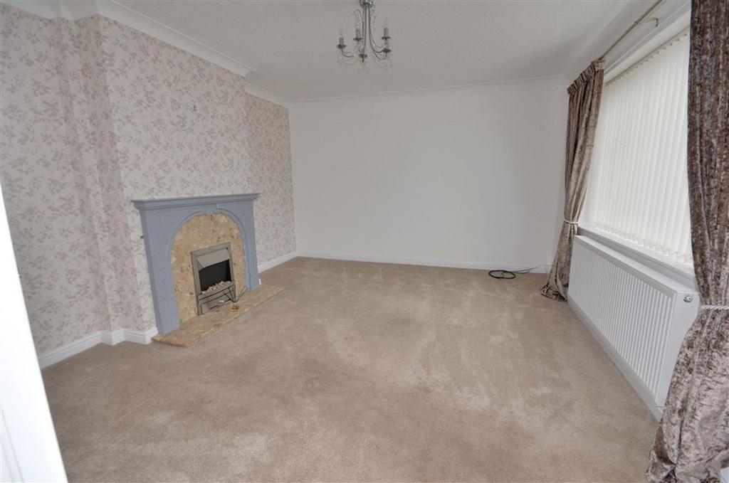 Springfields, Knottingley, WF11 3 bed semidetached house £850 pcm (£