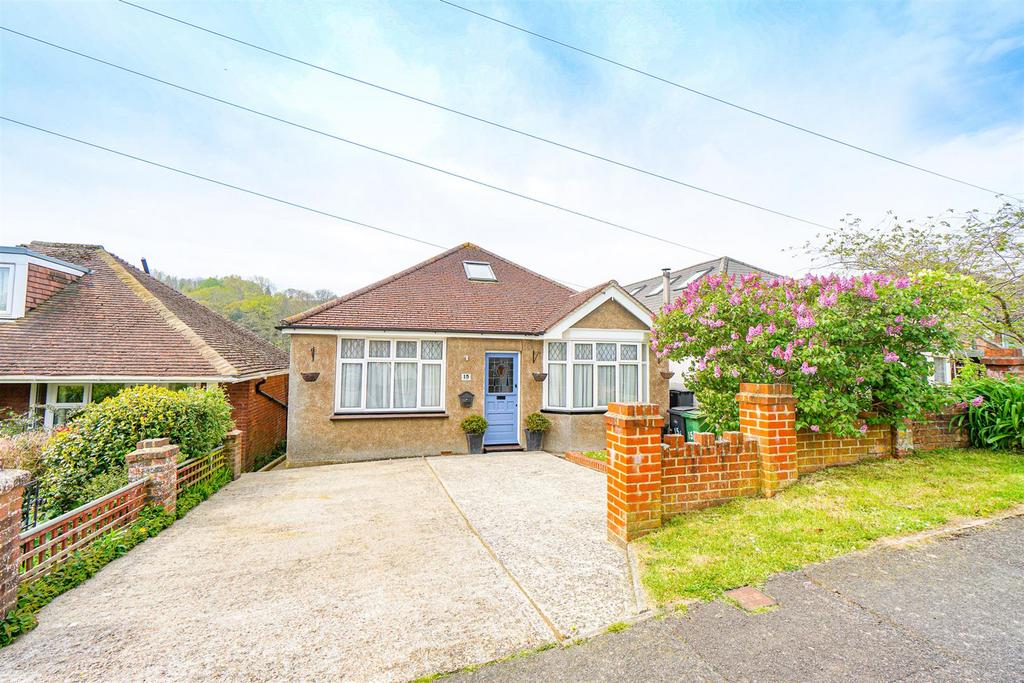 Park View, Hastings 4 bed detached bungalow for sale £440,000