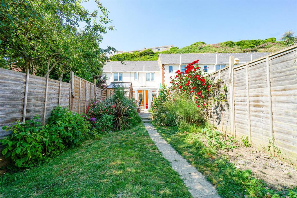 Sovereign Mews, Caves Road, St. LeonardsOnSea 2 bed terraced house