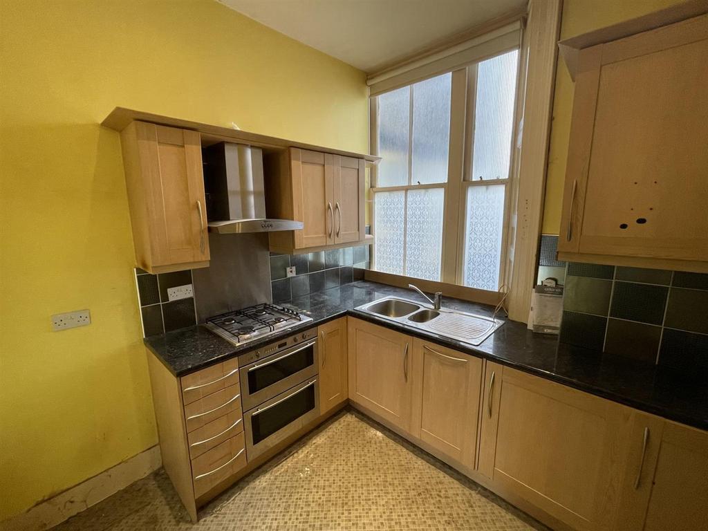 Kitchen 3.jpg