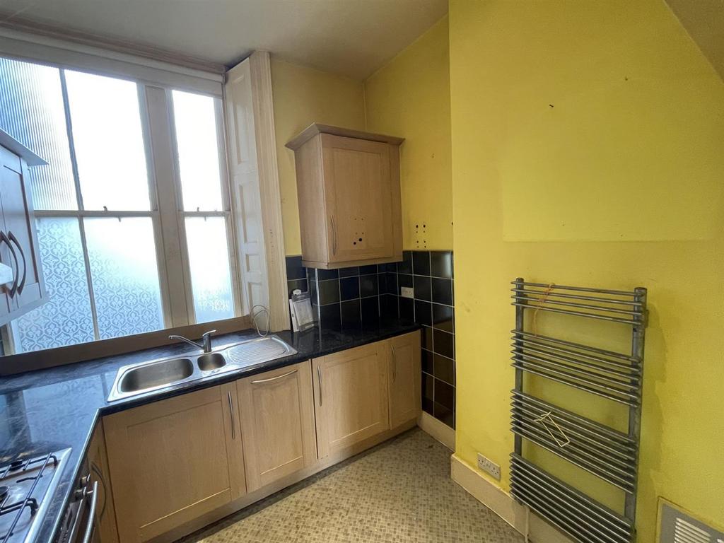 Kitchen 4.jpg