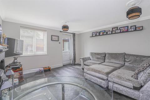20 Cranleigh Close, Cheshunt, Waltham Cross, EN7 6HH