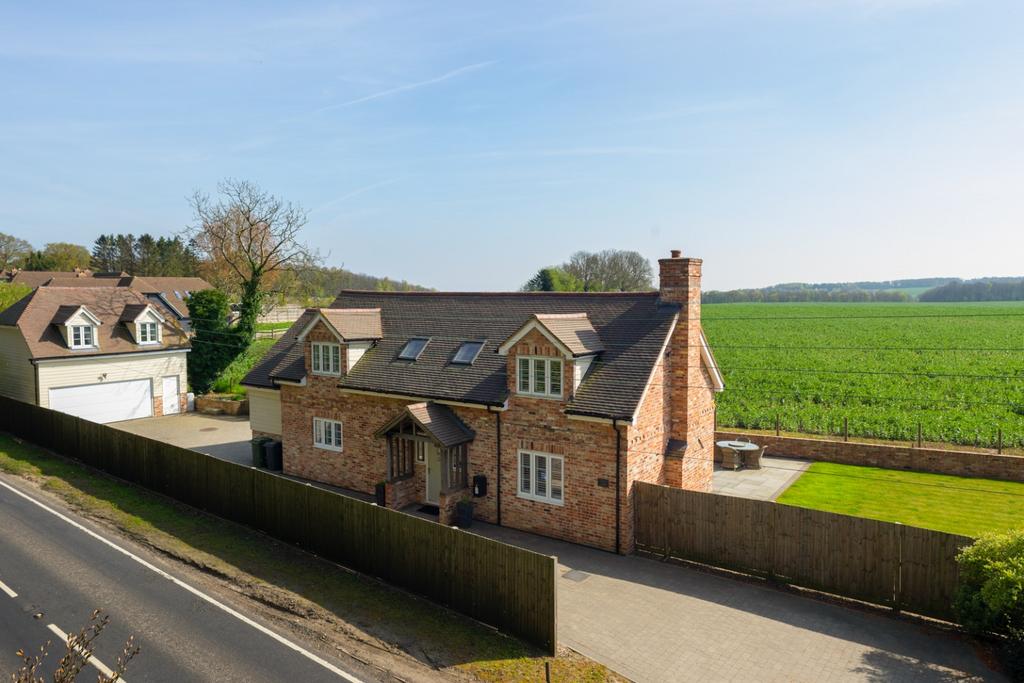 Buck Street, Challock 4 bed detached house for sale £700,000