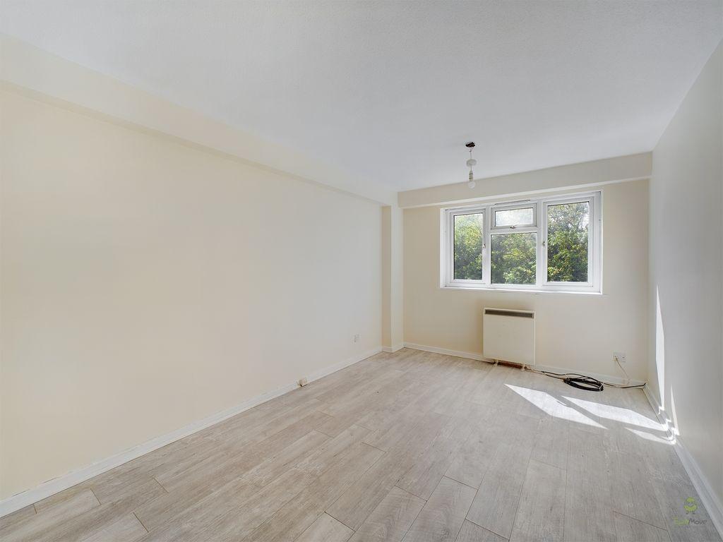 Bedroom 1 (Double)