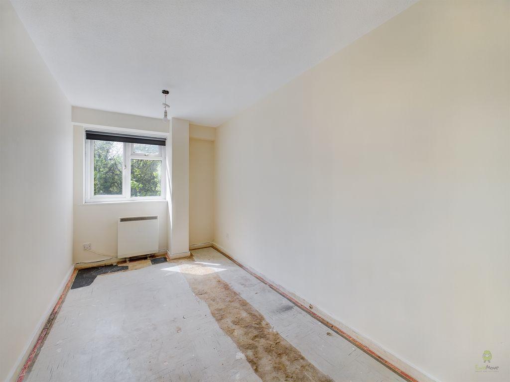 Bedroom 2 (Double)
