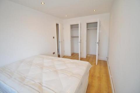 4 bedroom apartment to rent, Cowdenbeath Path, London, N1