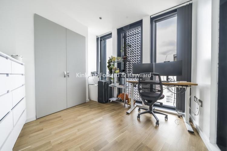 D8aaed7e-b8b9-43d...