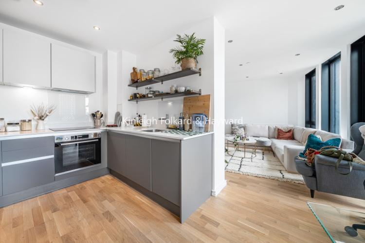 17cef29a-a739-452...