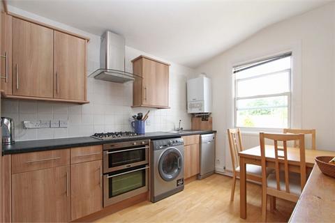 2 bedroom apartment to rent, Whittington Road, Bowes Park, N22