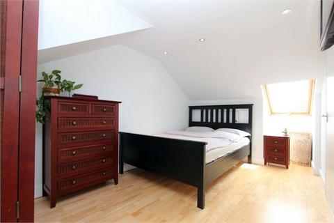 2 bedroom apartment to rent, Whittington Road, Bowes Park, N22