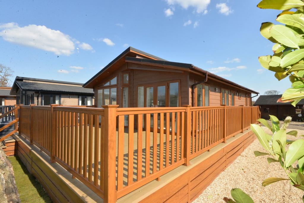 Alderney Park, Milford Road, Barton On Sea, BH25 2 bed park home for