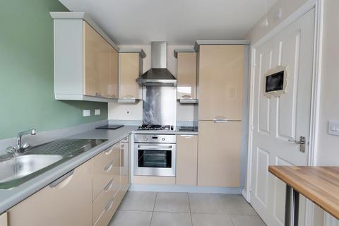 3 bedroom end of terrace house for sale - Charles Street, Wrexham LL11 5FL