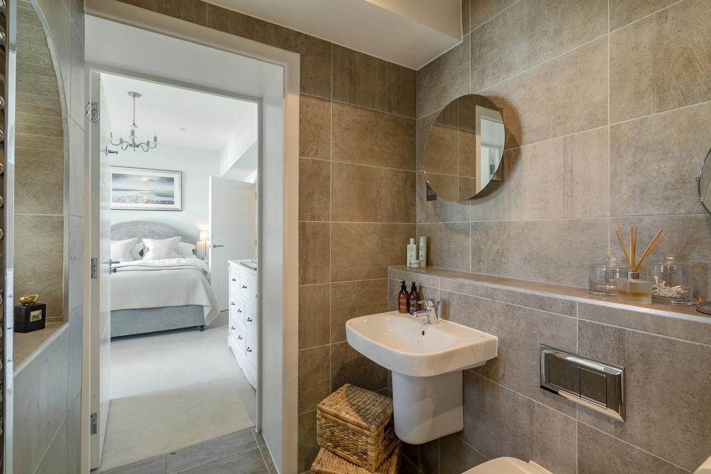 En Suite Bathroom